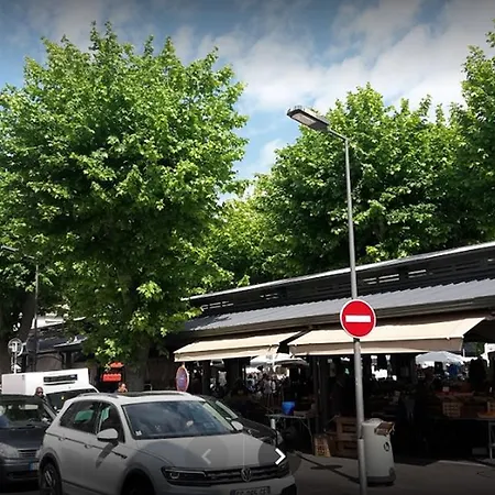 Le Gambetta Yourhosthelper كان